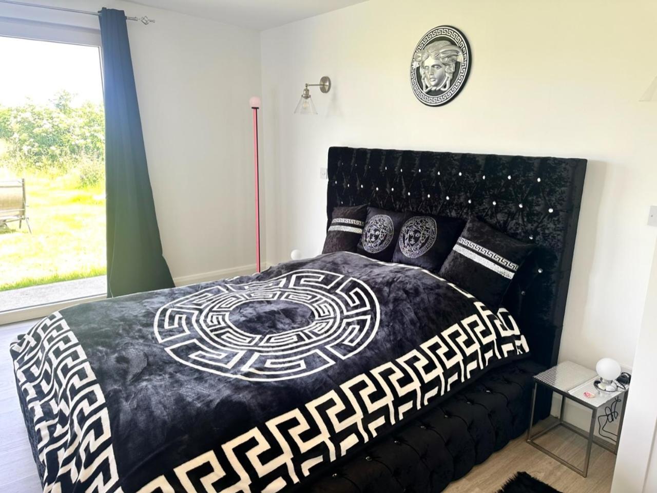Kildare Luxury Suites Kültér fotó