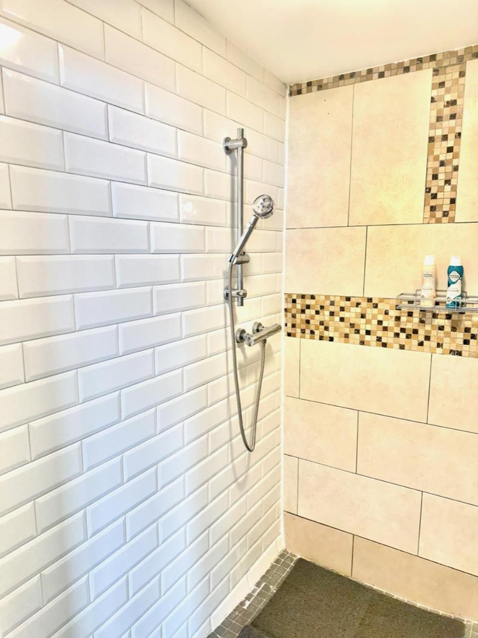 Kildare Luxury Suites Kültér fotó
